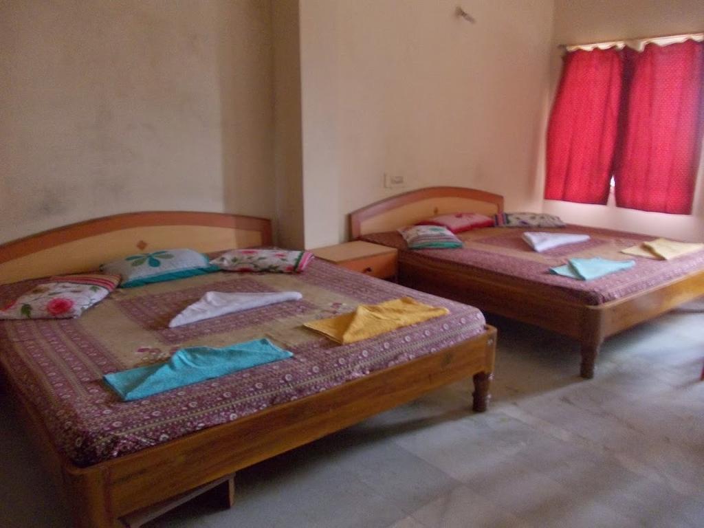 Rishaan Guest House Puri Δωμάτιο φωτογραφία