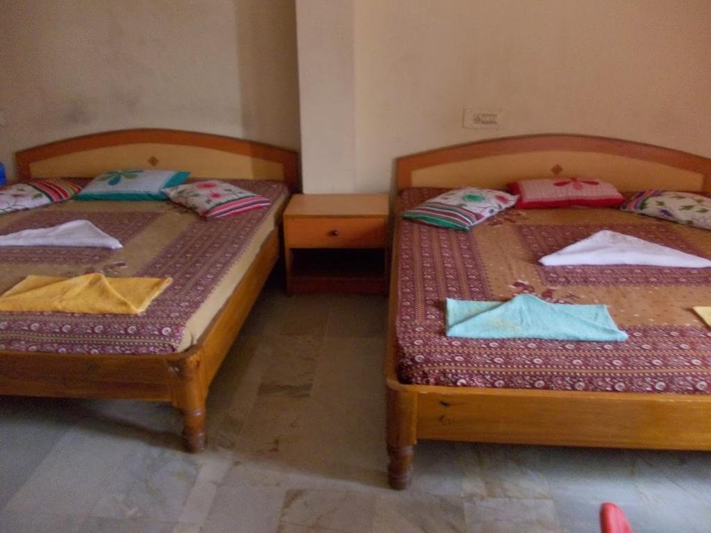Rishaan Guest House Puri Δωμάτιο φωτογραφία